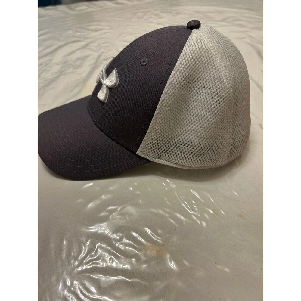 Under Armor golf hat Under Armour Size: L /XL